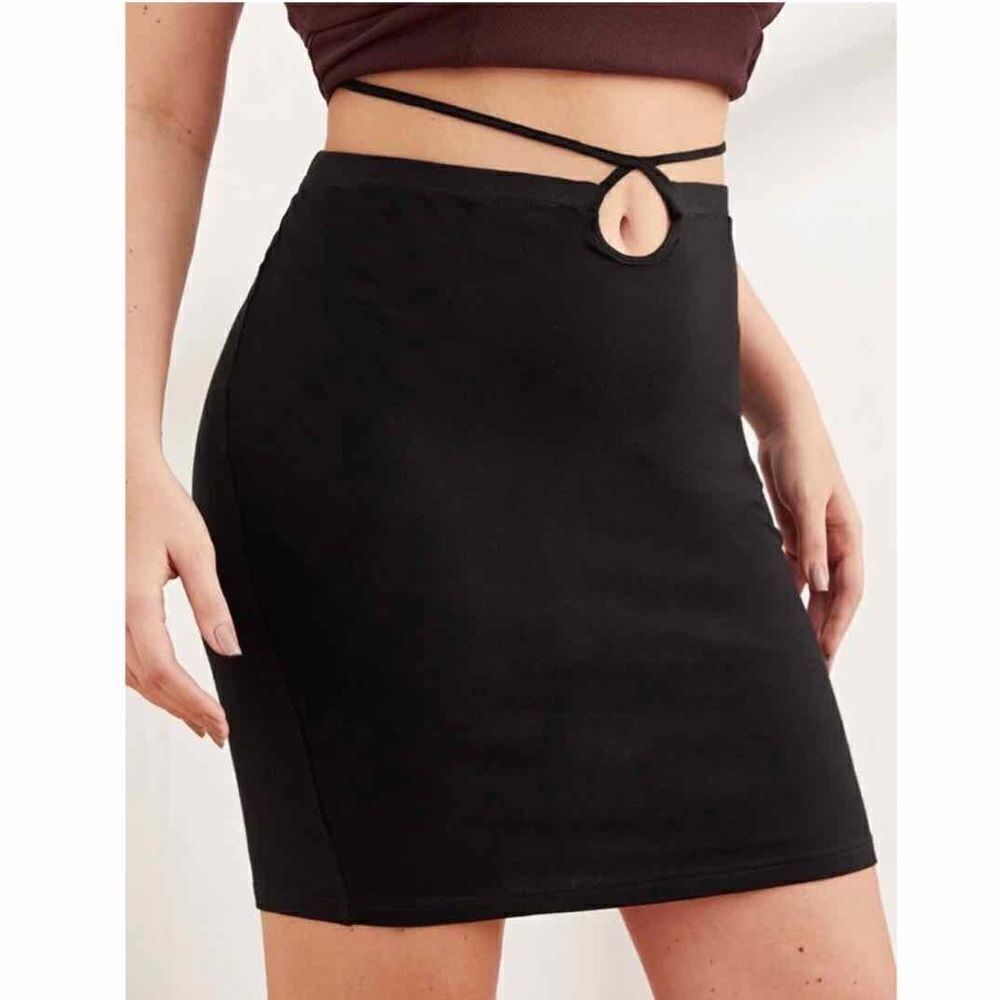 PeepĀ HoleāSkirtā
